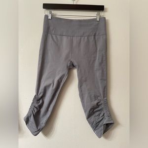 Lululemon Athletic Gray Leggings Ruched Stretchy Sz 10